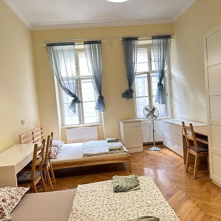 Hotel apartamentowy Kalvin Ter